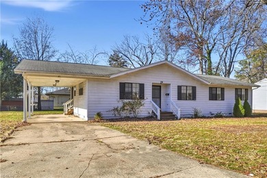 Beach Home For Sale in Hampton, Virginia