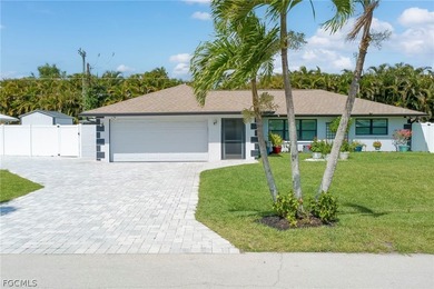 Beach Home For Sale in Fort Myers, Florida