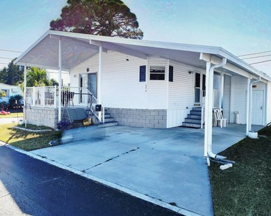 Beach Home For Sale in St. Petersburg, Florida