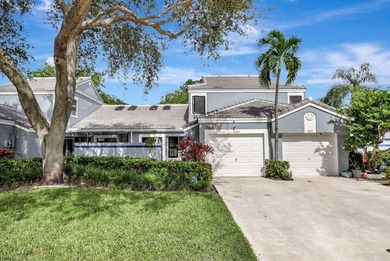 Beach Townhome/Townhouse For Sale in Tamarac, Florida