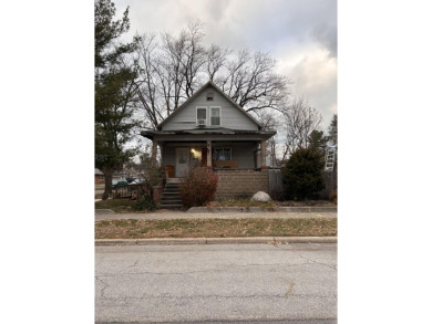 Beach Home For Sale in Michigan City, Indiana