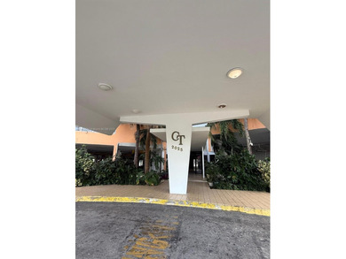 Beach Condo For Sale in North Miami Beach, Florida