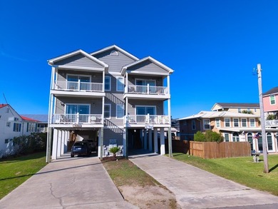 Beach Home For Sale in Garden City Beach, South Carolina