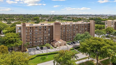 Beach Condo For Sale in Deerfield Beach, Florida