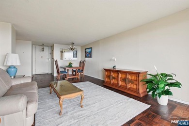 Beach Home For Sale in Fort Lee, New Jersey