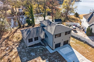 Beach Home For Sale in Portsmouth, Virginia