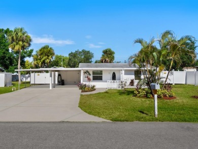 Beach Home For Sale in Nokomis, Florida