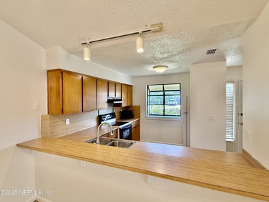 Beach Condo For Sale in Jacksonville Beach, Florida