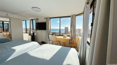 Beach Condo For Sale in Honolulu, Hawaii