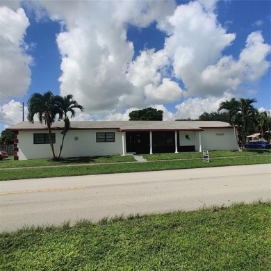 Beach Home For Sale in Hollywood, Florida