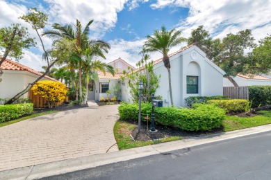 Beach Home For Sale in Palm Beach Gardens, Florida