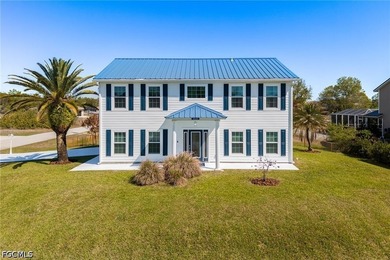 Beach Home For Sale in Fort Myers, Florida