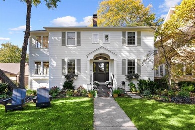 Beach Home Sale Pending in Evanston, Illinois