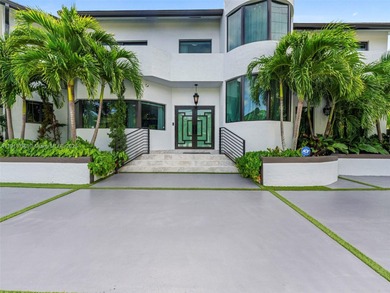 Beach Home For Sale in Miami Beach, Florida