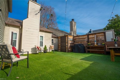 Beach Townhome/Townhouse For Sale in Virginia Beach, Virginia