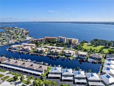 Beach Condo For Sale in Cape Coral, Florida
