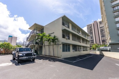 Beach Condo For Sale in Honolulu, Hawaii