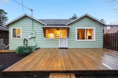 Beach Home For Sale in Seaside, Oregon