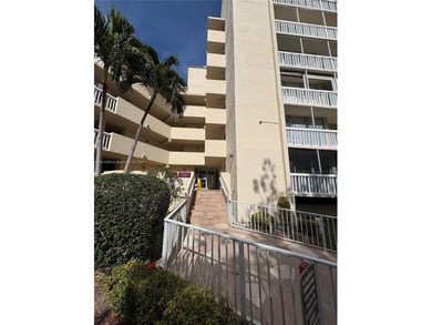 Beach Condo For Sale in Lauderhill, Florida