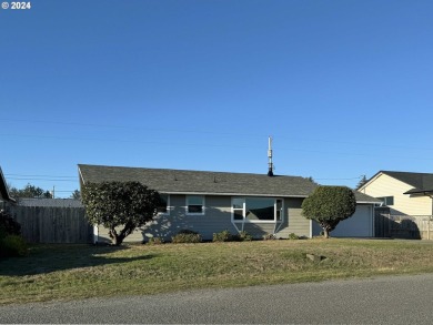 Beach Home For Sale in Brookings, Oregon