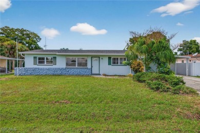 Home For Sale in Fort Myers image photo picture