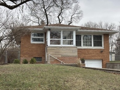 Beach Home Sale Pending in Gary, Indiana