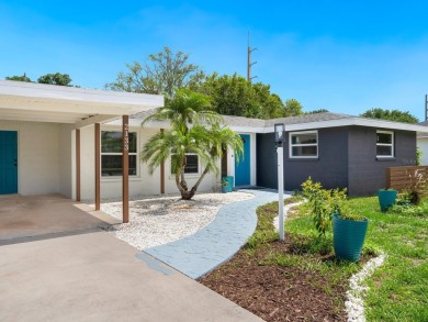 Beach Home For Sale in Sarasota, Florida