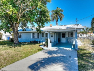 Beach Home For Sale in Fort Myers, Florida