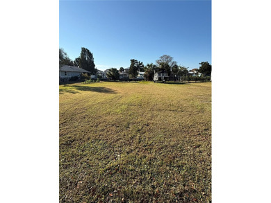 Beach Lot For Sale in Crystal River, Florida