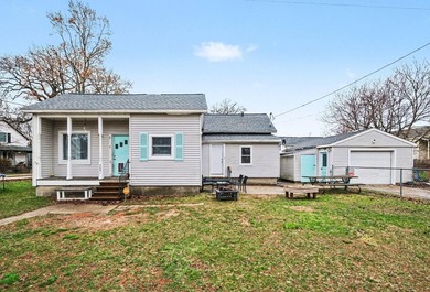 Beach Home Sale Pending in Muskegon, Michigan