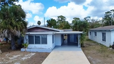 Beach Home For Sale in Fort Myers, Florida