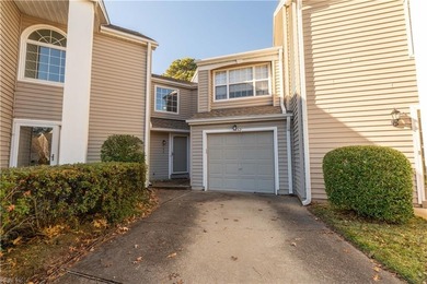 Beach Townhome/Townhouse For Sale in Virginia Beach, Virginia