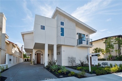 Beach Townhome/Townhouse For Sale in Redondo Beach, California