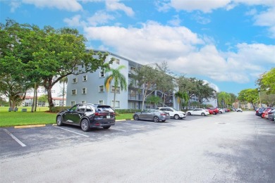 Beach Condo For Sale in Pembroke Pines, Florida