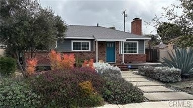 Beach Home Sale Pending in Long Beach, California