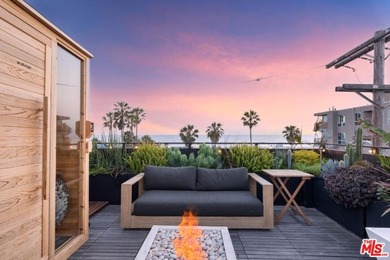 Beach Home For Sale in Venice, California