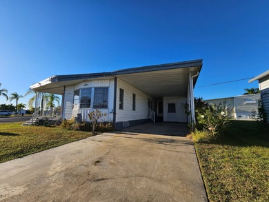 Beach Home For Sale in Fort Myers, Florida