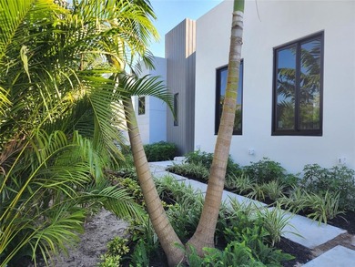 Beach Home For Sale in Fort Lauderdale, Florida