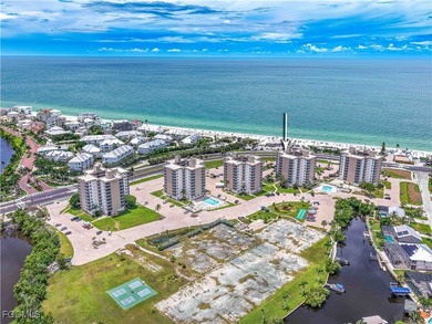 Beach Condo For Sale in Bonita Springs, Florida