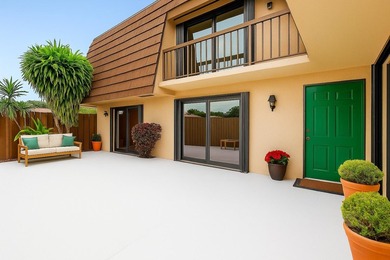 Beach Townhome/Townhouse For Sale in Atlantis, Florida