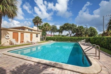 Beach Condo For Sale in Boynton Beach, Florida