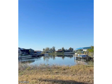 Beach Lot For Sale in Cape Coral, Florida