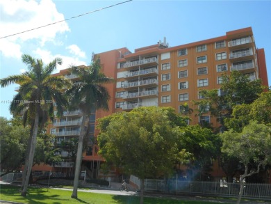 Beach Condo For Sale in North Miami, Florida