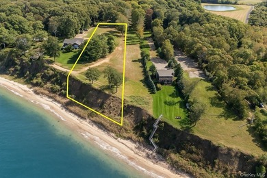 Beach Lot For Sale in Peconic, New York
