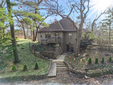 Beach Home For Sale in Ogden Dunes, Indiana