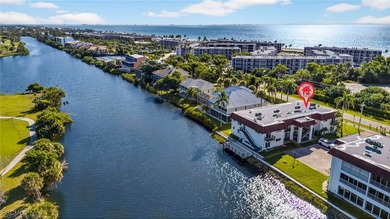 Beach Condo For Sale in Sanibel, Florida