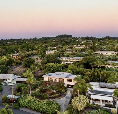 Beach Home For Sale in Kailua Kona, Hawaii