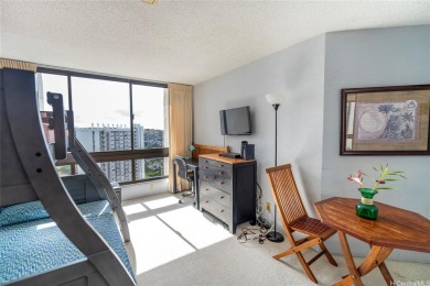 Beach Condo For Sale in Honolulu, Hawaii