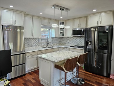 Beach Condo For Sale in College Point, New York
