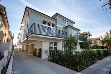 Beach Townhome/Townhouse Active Under Contract in Redondo Beach, California